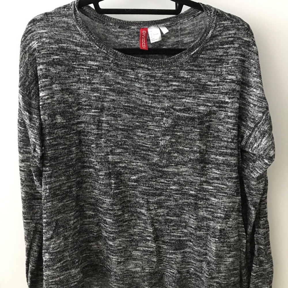 H&M thin sweater great for layering with two small tears on back